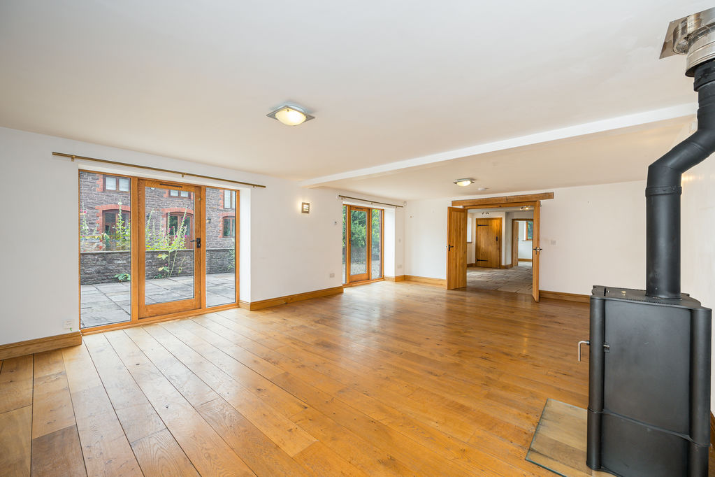 Sitting Room- click for photo gallery
